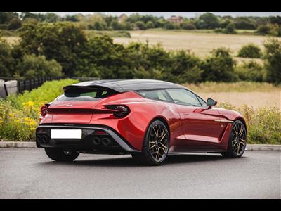 Aston Martin+Vanquish Zagato